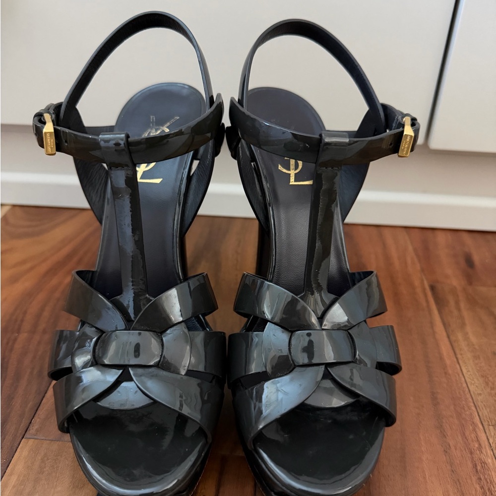 Yves Saint Laurent Glossy Black Sandals